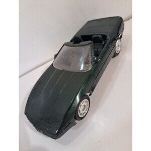 AMT Plastic 1/25 Scale Green 1994 C4 Chevrolet Corvette Convertible Promo Car